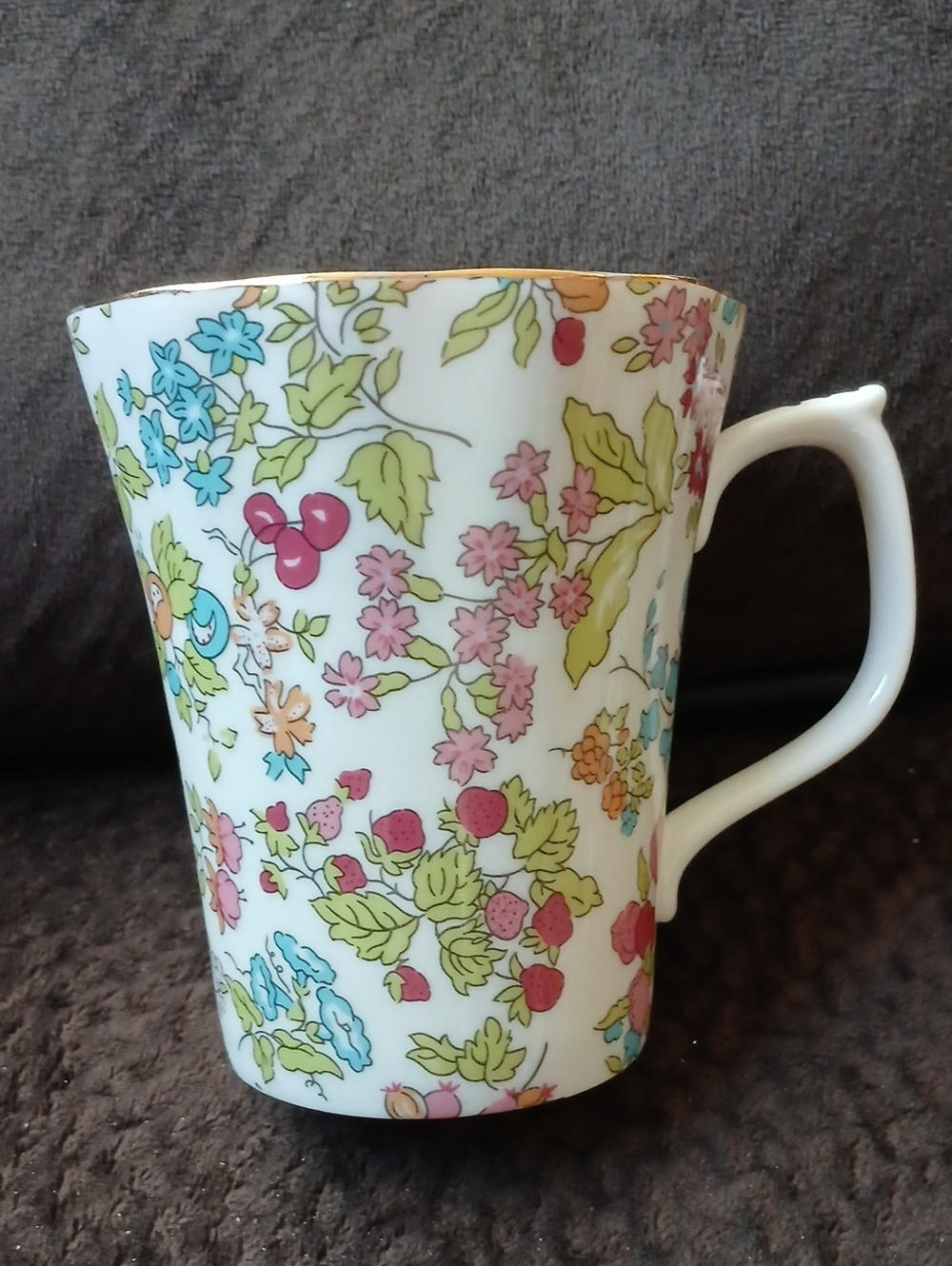 Grace’s Teaware Floral Teacup